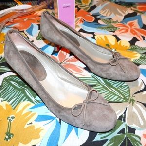Boden AR 288 mink suede pumps
